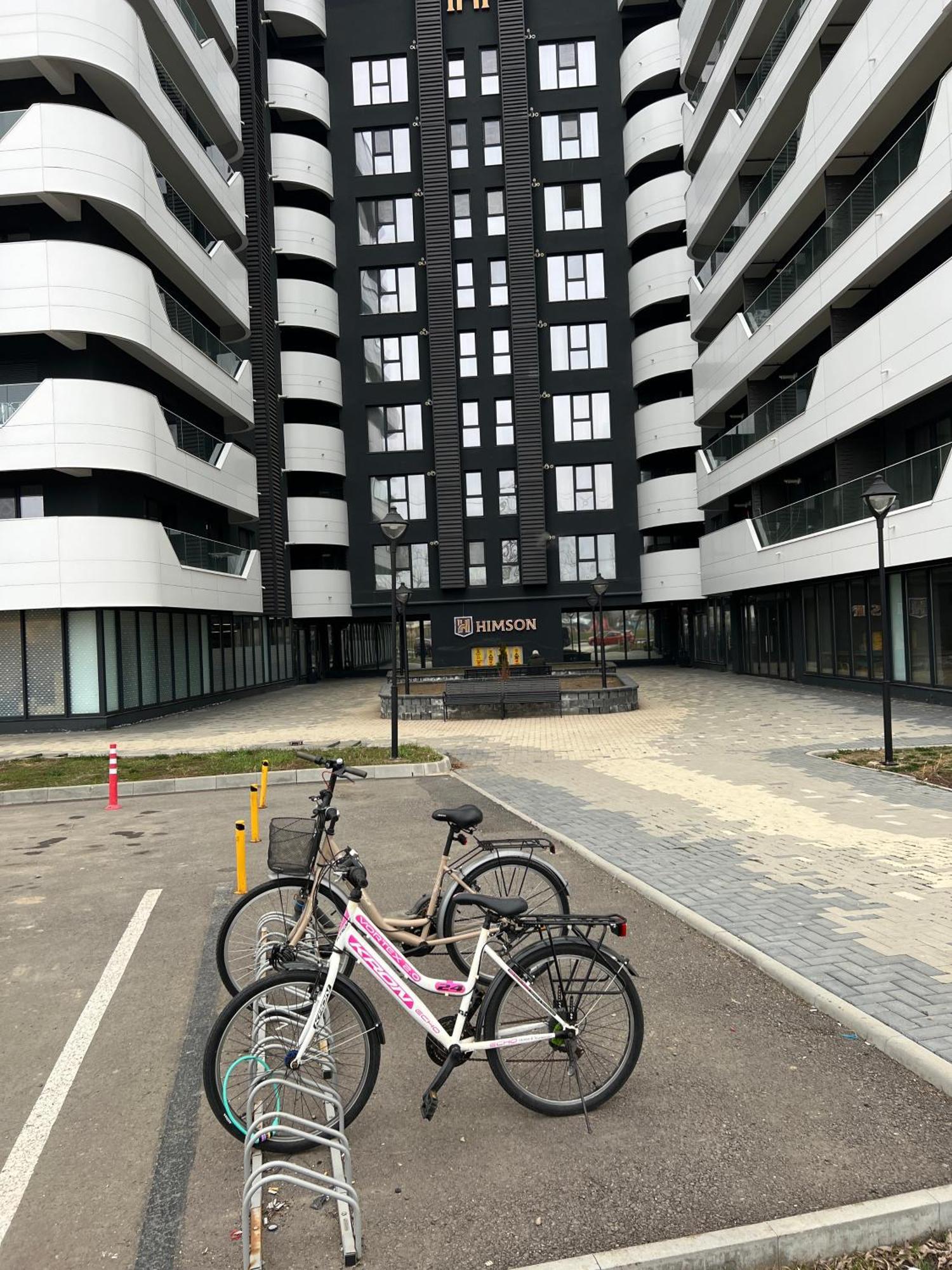 Airport Flyhub Chic Apartment Jassy Zewnętrze zdjęcie